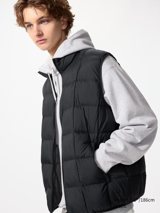UNIQLO Жилет PUFFERTECH, черный
