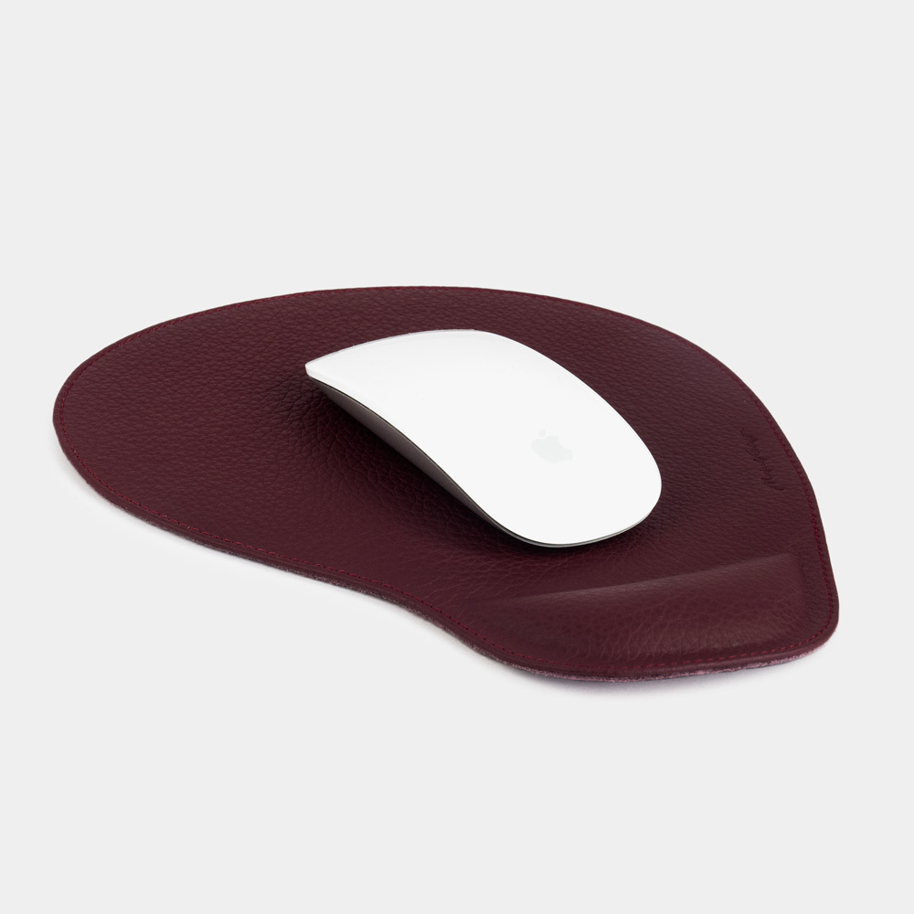 Коврик кожаный для мышки Souris бордового цвета