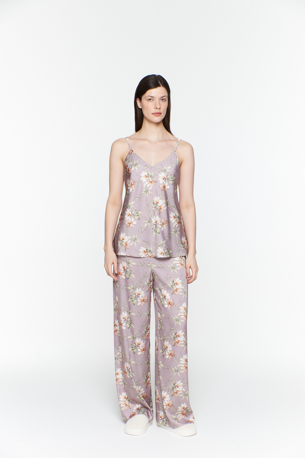 Брюки из натурального шелка с цветами