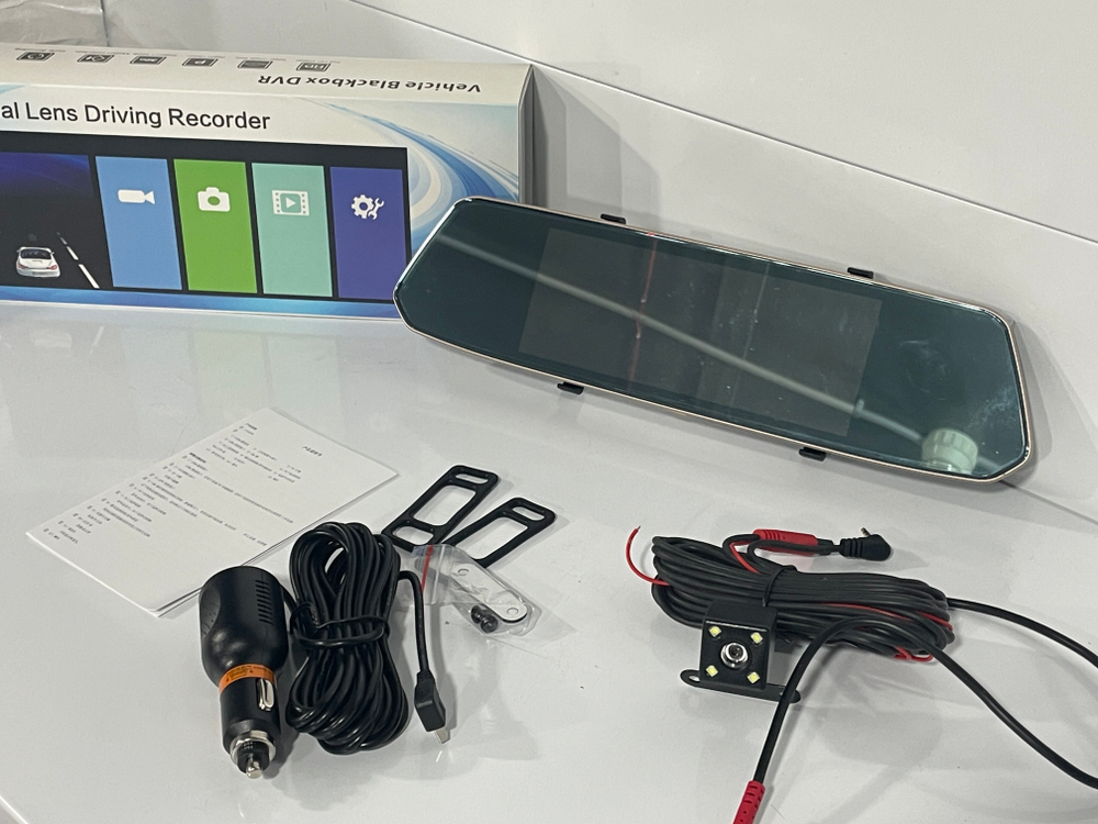 Видео регистратор зеркало два