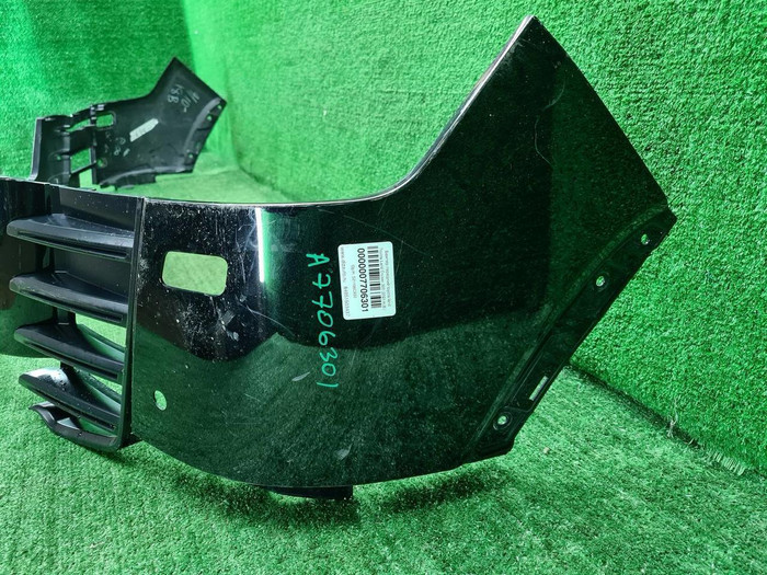 Бампер передний Toyota Land Cruiser 300 (21-нв)