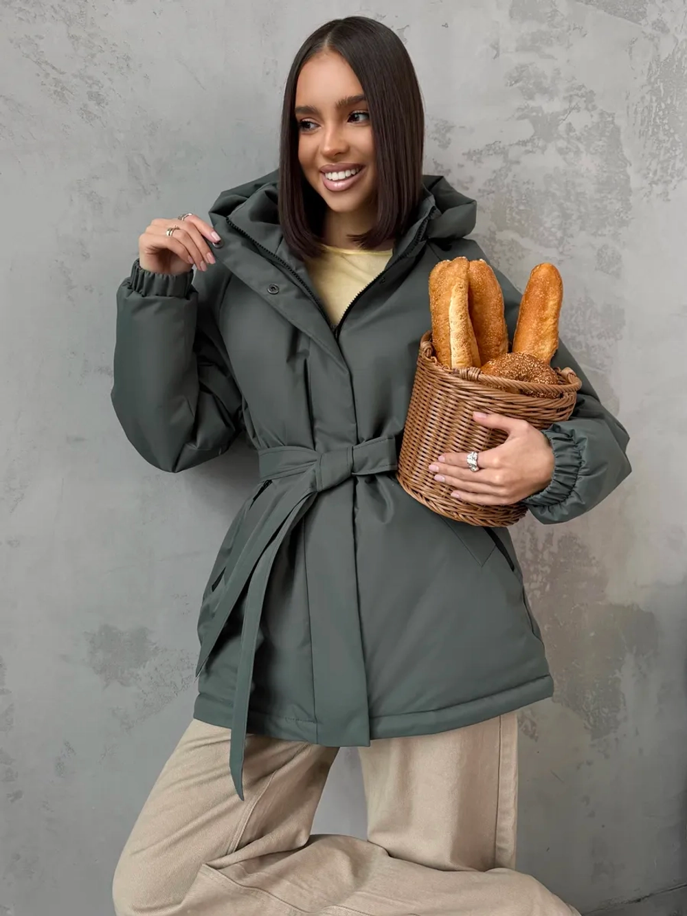 Куртка весенняя удлиненная с капюшоном