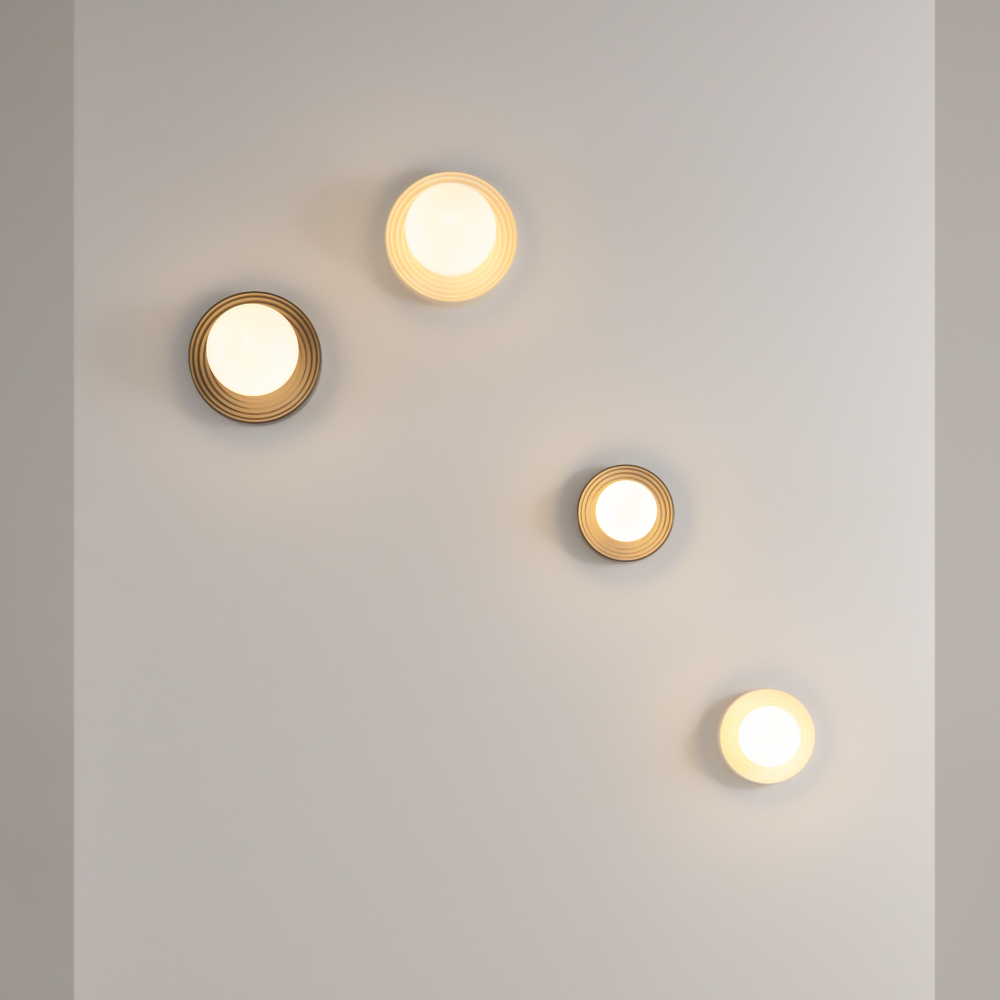 Настенный светильник (бра) Maytoni MOD403WL-01BG