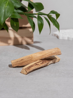 Статуэтка Йогиня и Подставка Звезда и Пало Санто 1шт