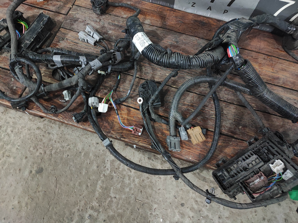 Проводка моторного отсека Nissan Qashqai 2 (J11) 13-24 Б/У Оригинал 24012HL11B