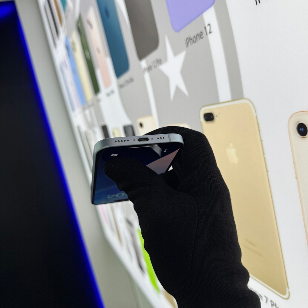 iPhone 15, 128 ГБ б/у
