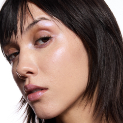 MAC Cosmetics Strobe Cream - Увлажняющий крем с осветляющим эффектом оттенок Uvlite, 50 ml