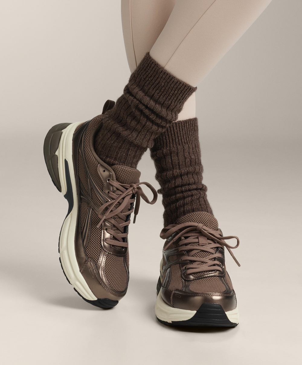 Oysho Классические носки, темно-коричневый