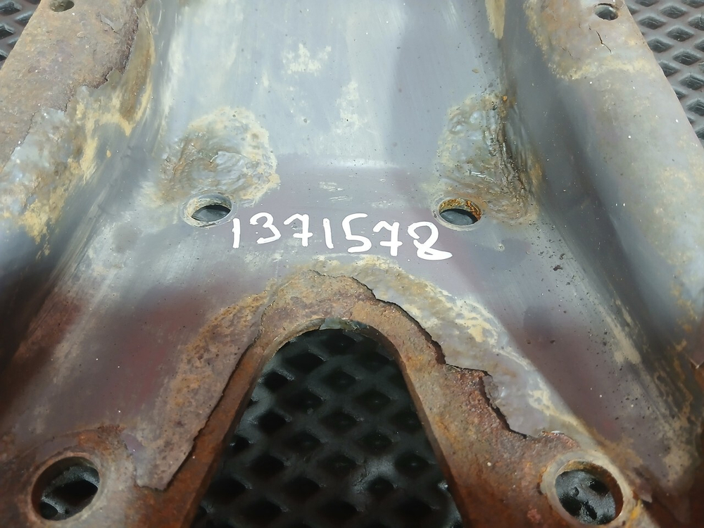 Кронштейн амортизатора переднего