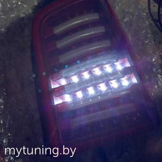 Задние фонари RED WHITE для VW T5 04.03-09 / 10-15