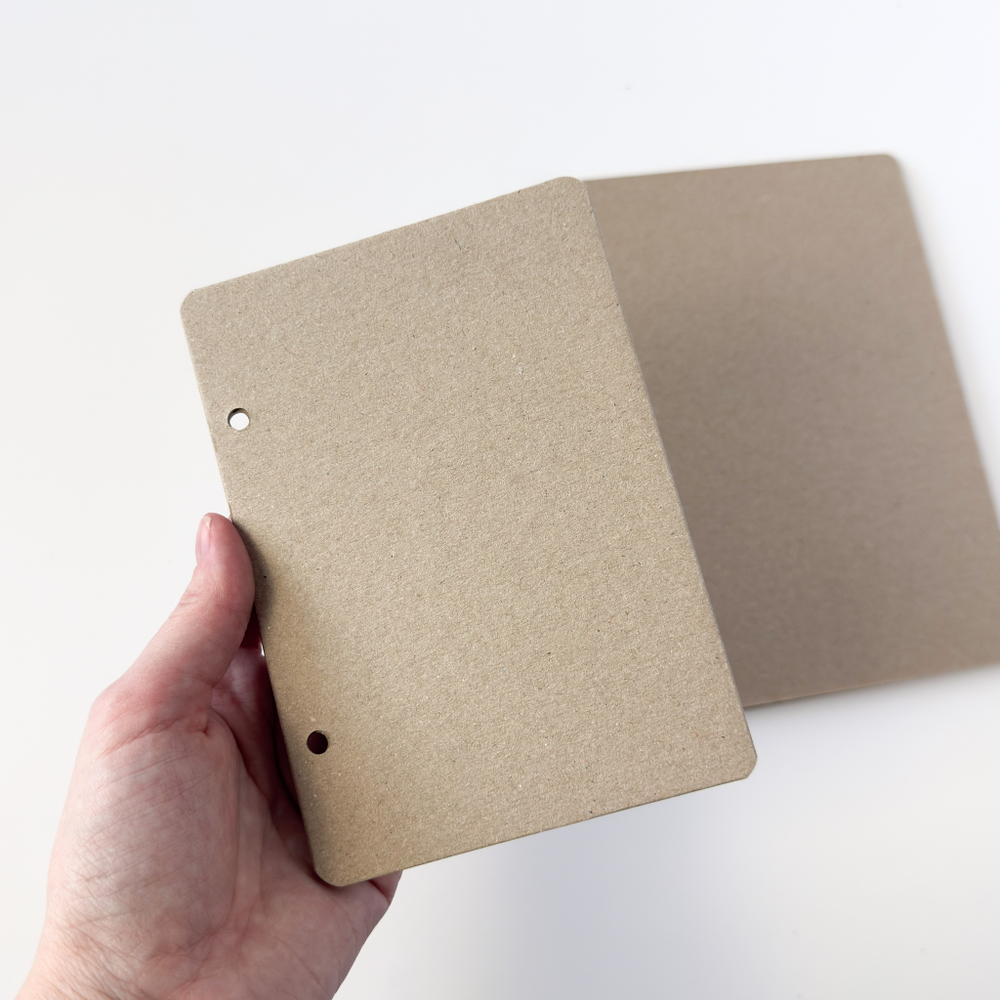 2 серых форзаца из плотного переплетного картона (4/2 кольца)