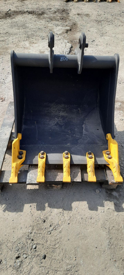 Ковш Komatsu WB93/WB97 800 мм 0,22 м3 (42N-812-1610)