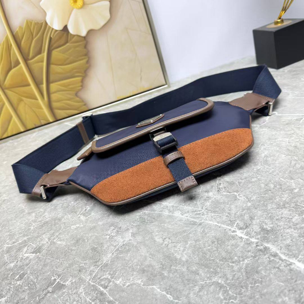 Поясная-сумка Prada