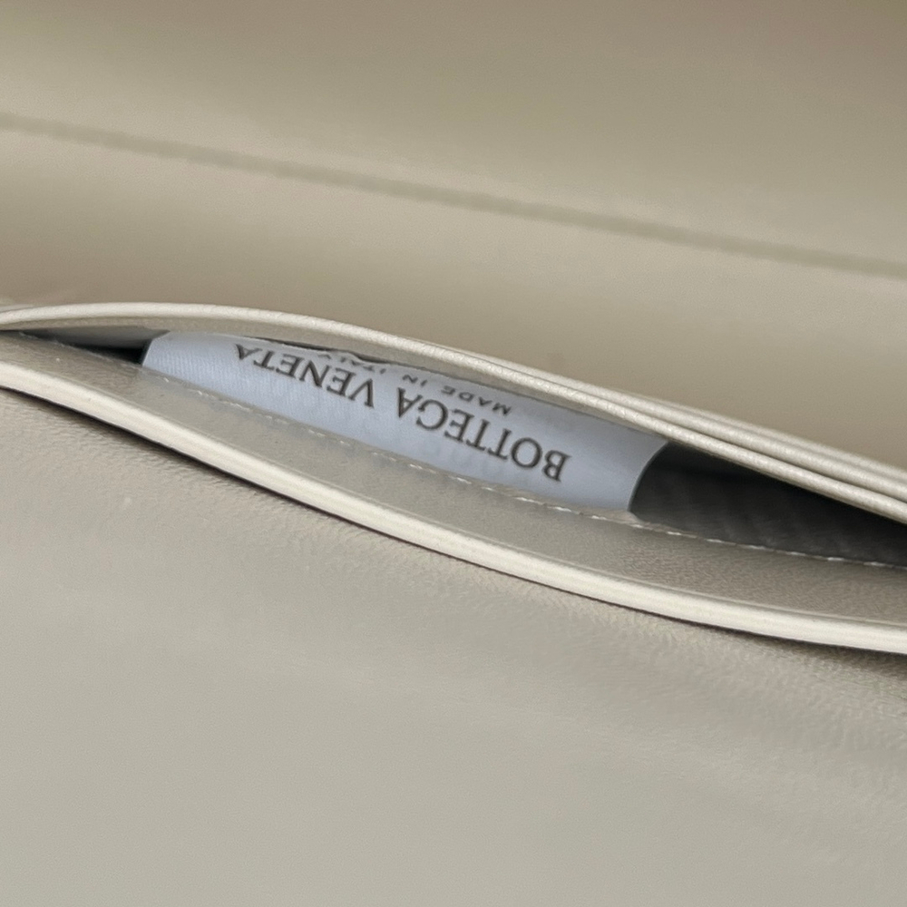 Bottega Veneta Long Clutch Andiamo With Handle