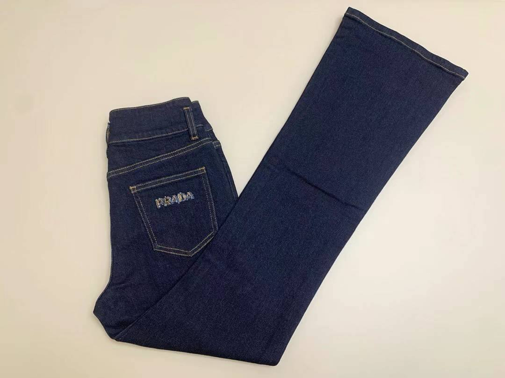 Джинсы Prada