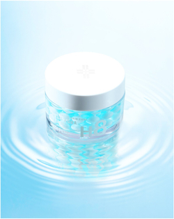 Лифтинг - крем с пептидными капсулами и комплексом гиалуроновых кислот Medi Peel  Power Aqua Cream50 мл.