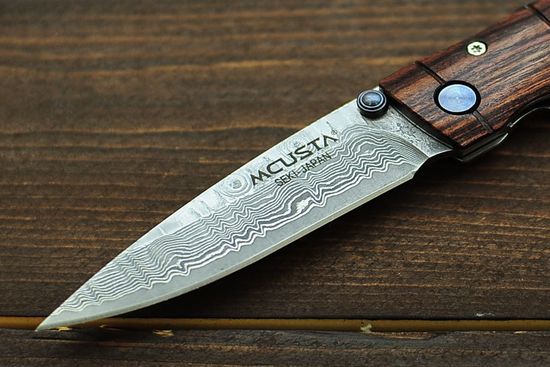Складной нож Mcusta Shinra Emotion Take c клинком из стали VG-10 San Mai (Laminated Stainlesss Damascus) рукоять дерево