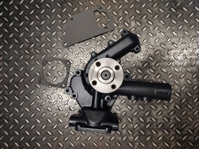 Водяная помпа Komatsu Yanmar YM123900-42100