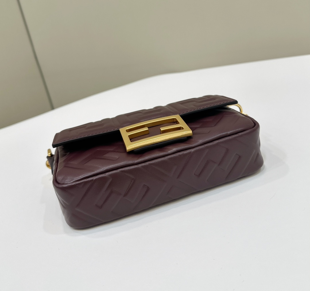 Fendi Baguette 19 cm