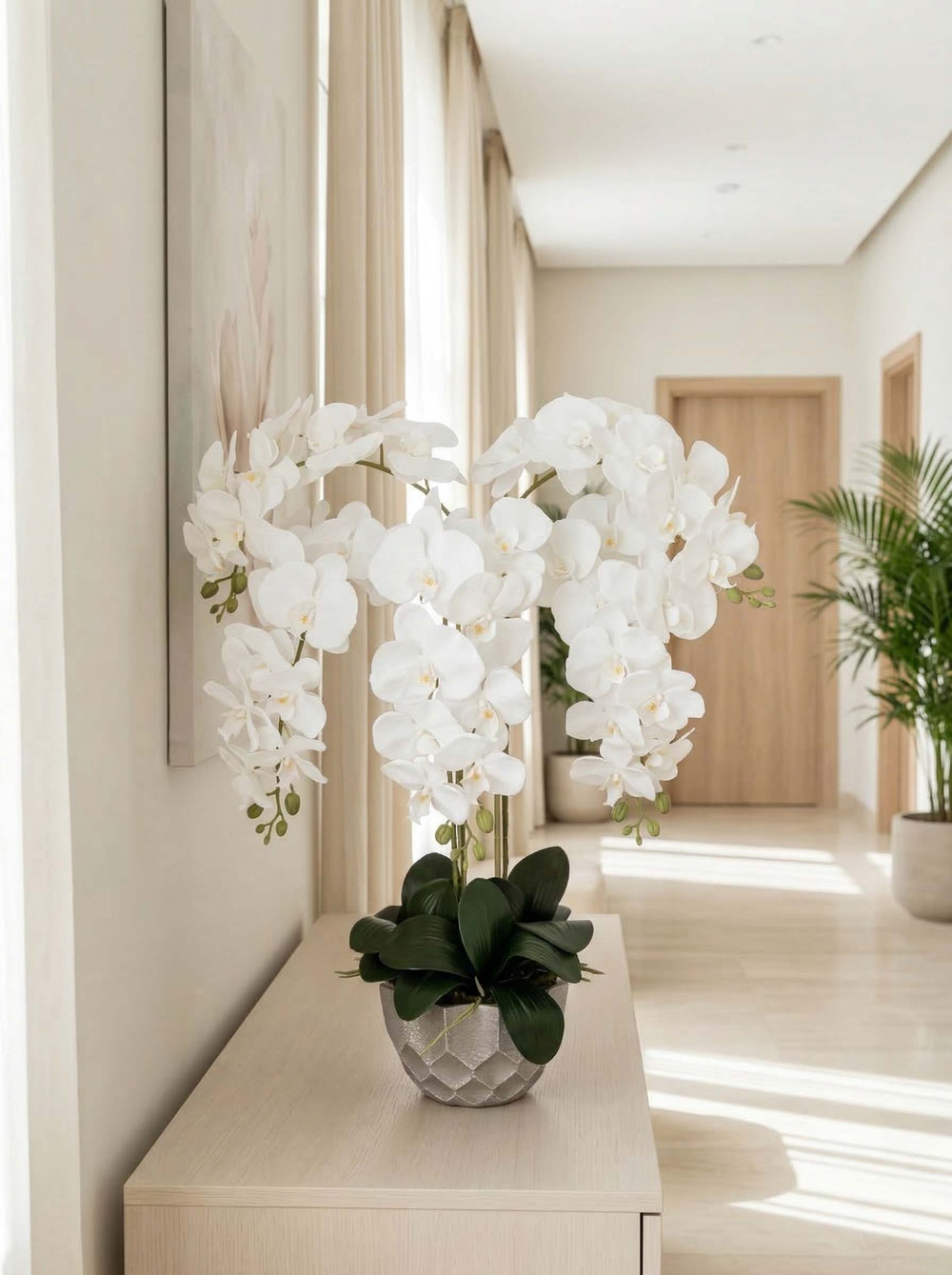 Искусственные Орхидеи белые Люкс 5 веток 75 см в сером кашпо