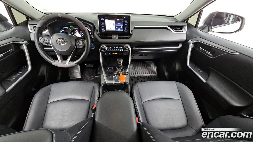 Toyota RAV4 5 Generation 2.5 2WD Hybrid (08.2022)