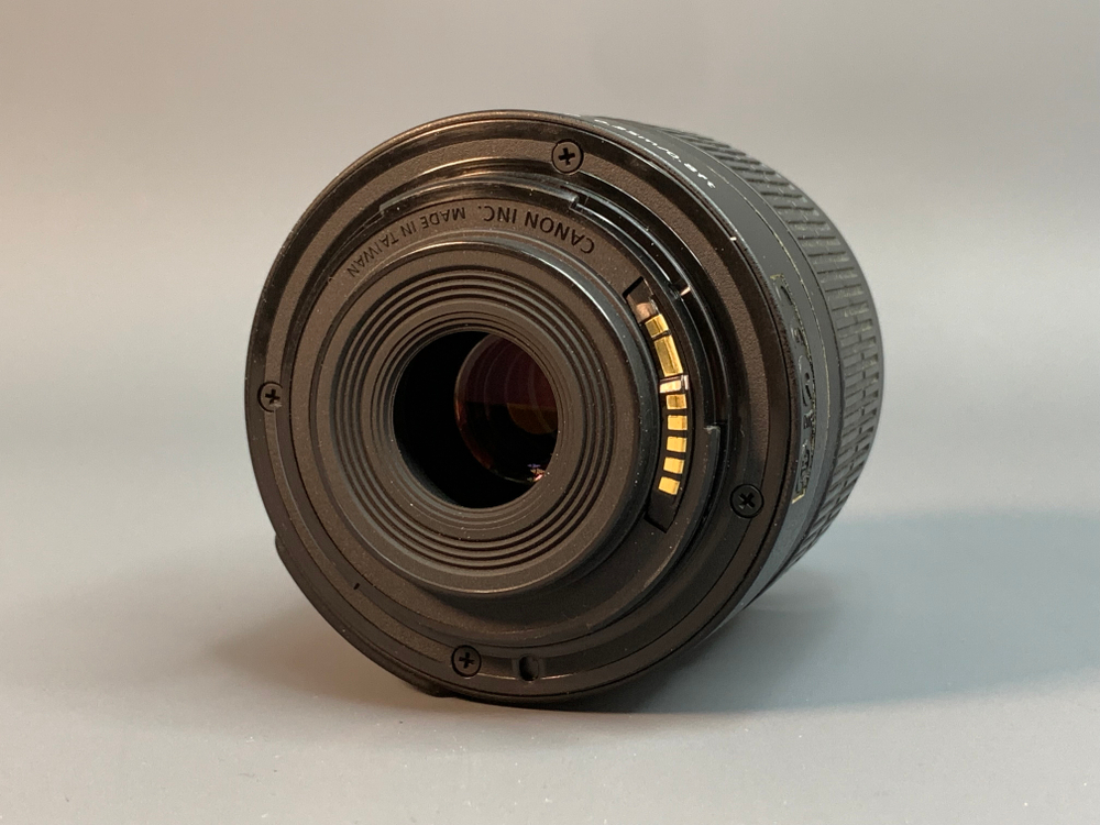 Canon 550D Kit 18-55mm 3.5-5.6 II 7.456 Кадров