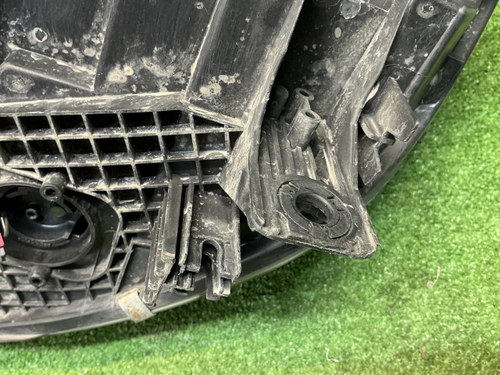 Фара правая BMW X5 F15 X6 F16 (13-18) ксенон