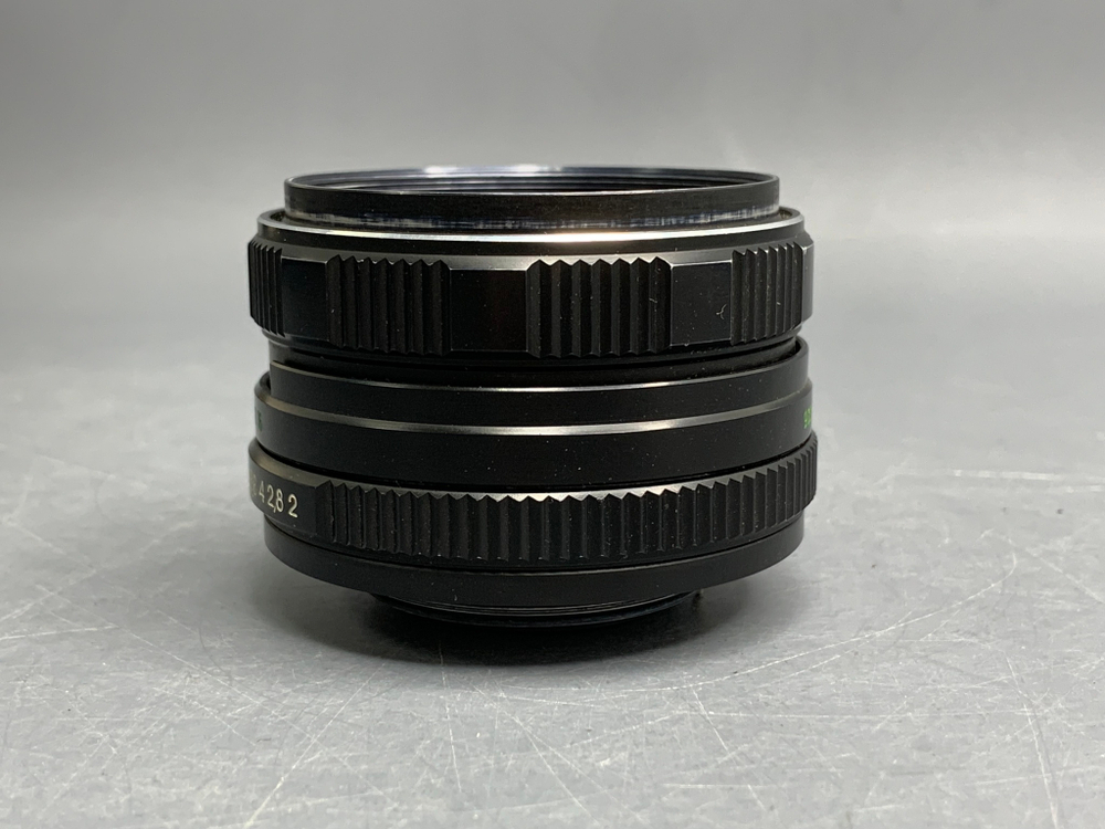 MC Helios-44M-7 внутри небольшой маслянистый развод
