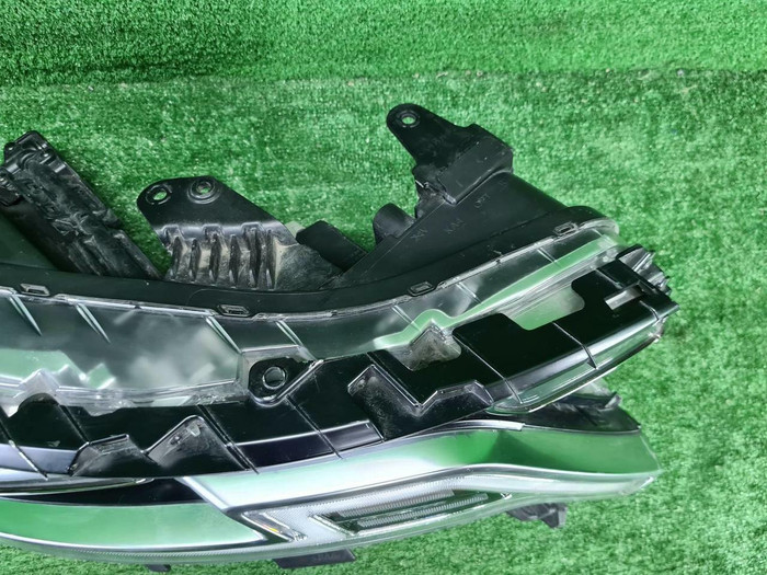 Фара правая Kia Carnival 4 (2020-2023) LED