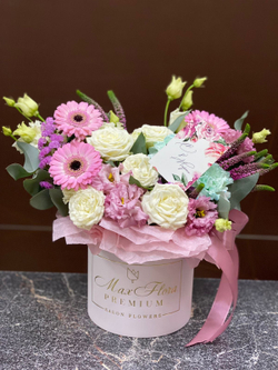 Букет 8 Марта М-33