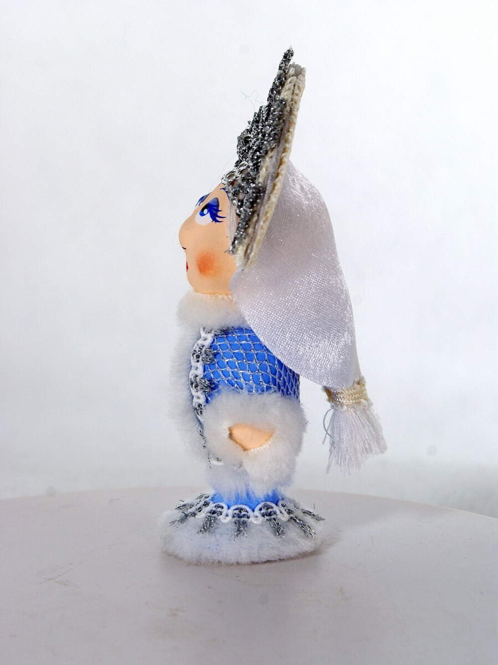 Кукла потешка Снегурочка. Игрушка фарфоровая ручной работы. Новогодний подарок