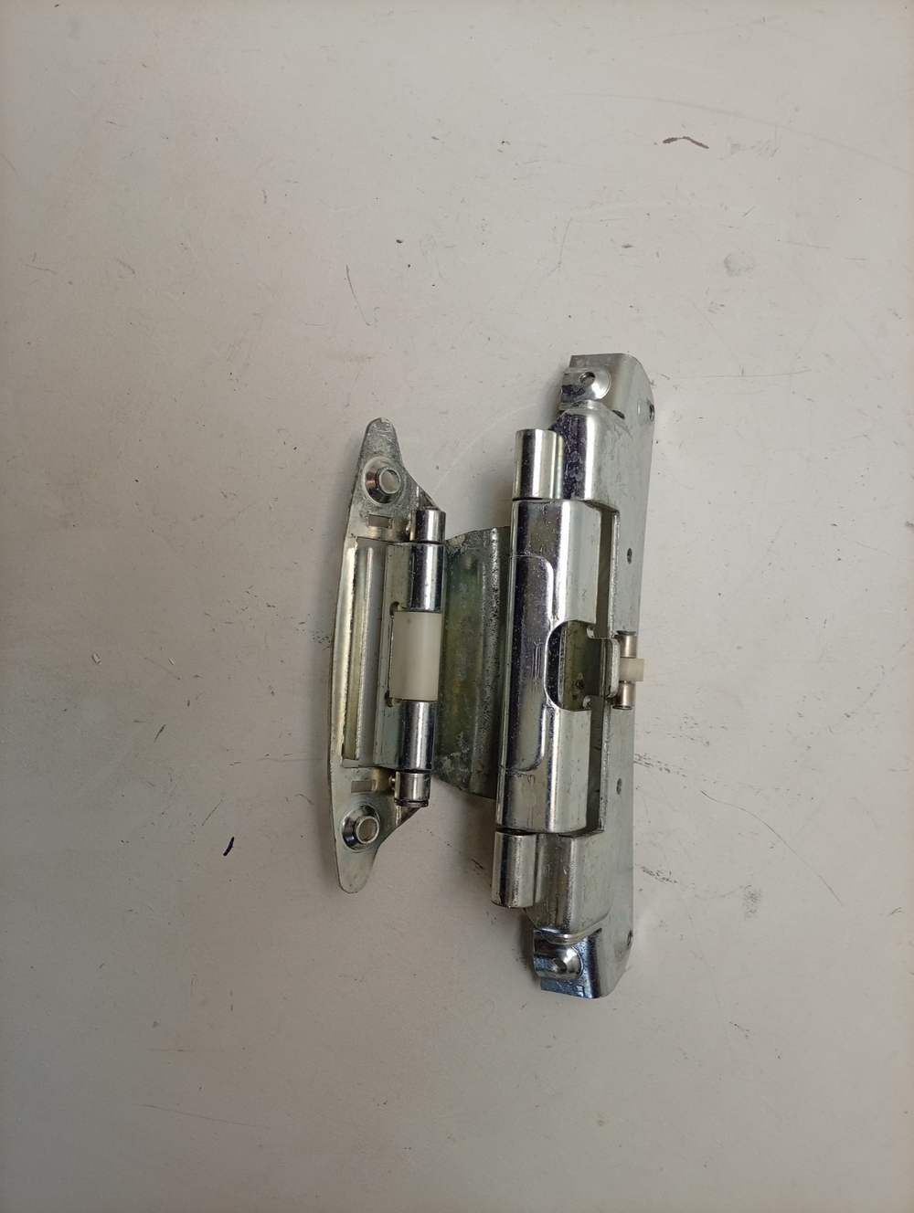 FE925N кт21 Петля люка для стиральной машины Electrolux Zanussi 1320044058 б/у