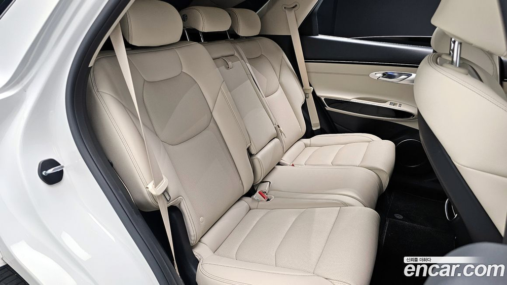 Genesis GV70 2.2 Дизель 2WD (04.2022)