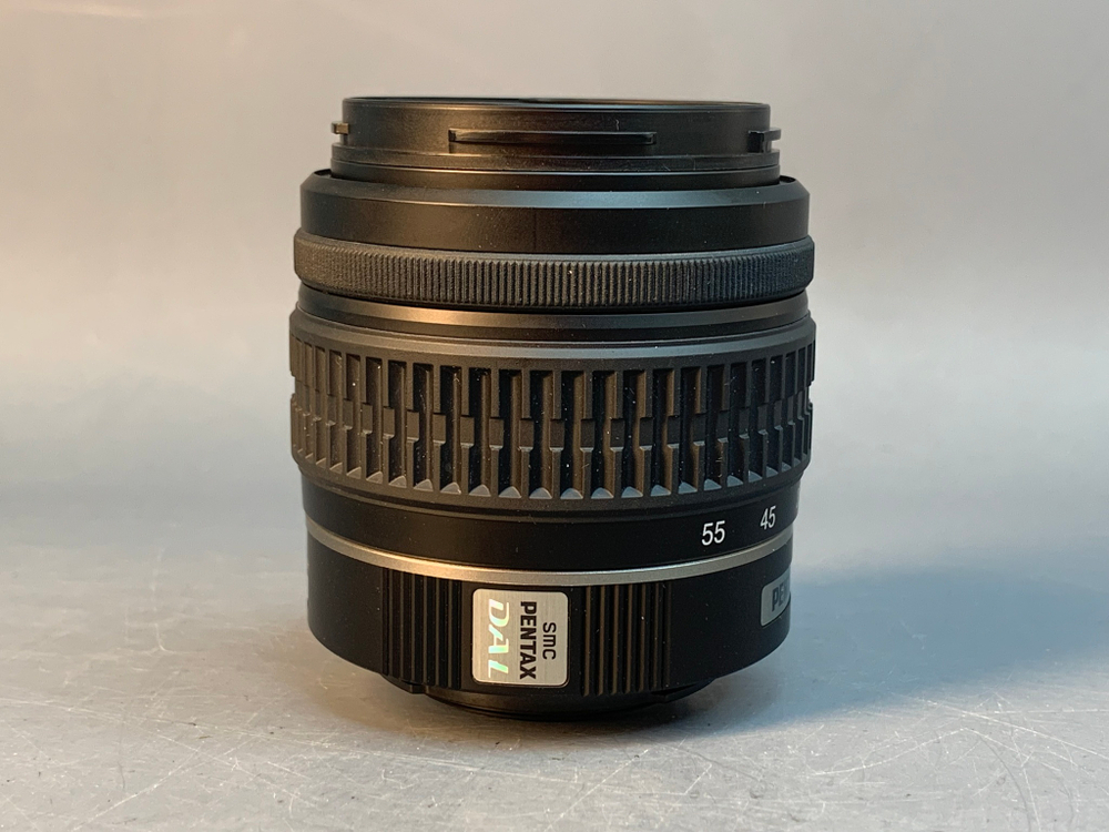 Pentax K-x Kit 18-55mm 2300 кадров