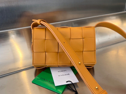 Bottega Veneta Small Cassette 19 cm