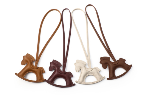 Брелок HORSE кремового цвета