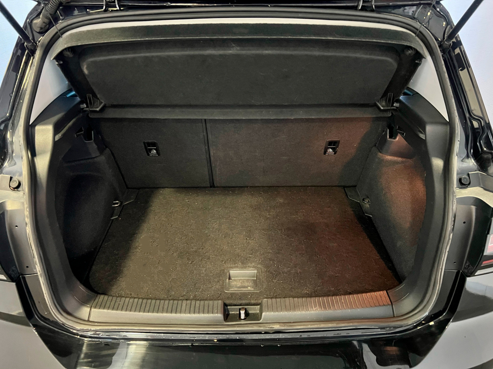 Volkswagen T-Cross, 2020 год