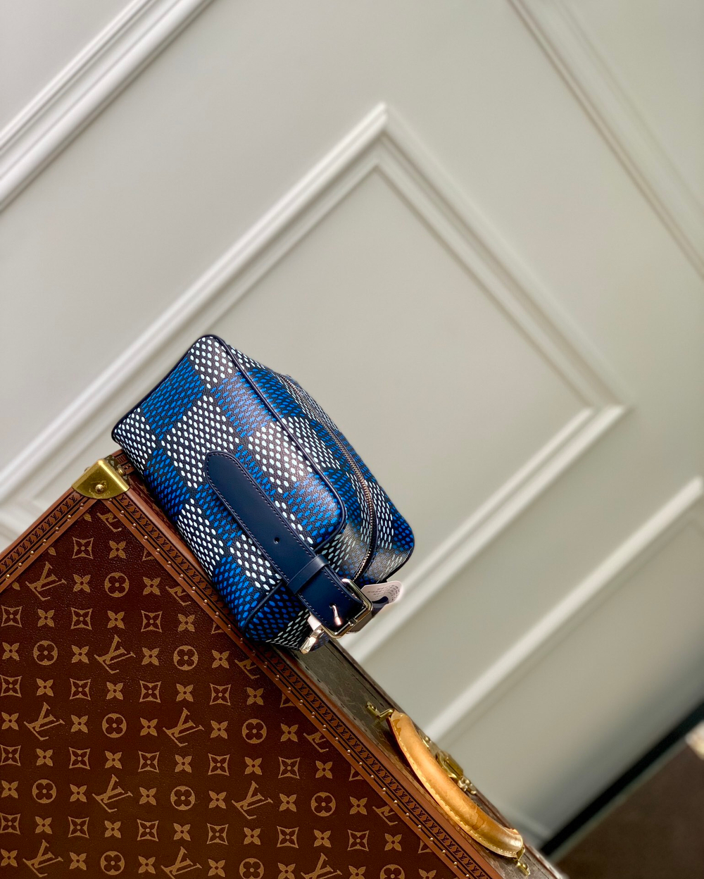 Louis Vuitton Locker Dopp Kit