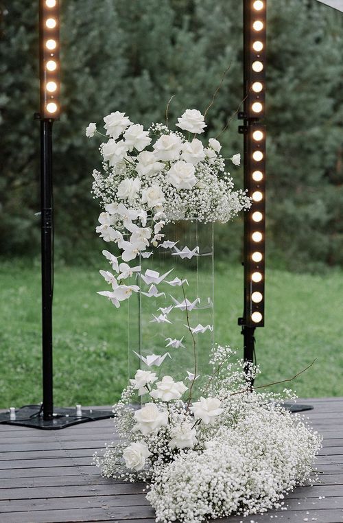 Прозрачные декоративные колонны для оформления свадеб