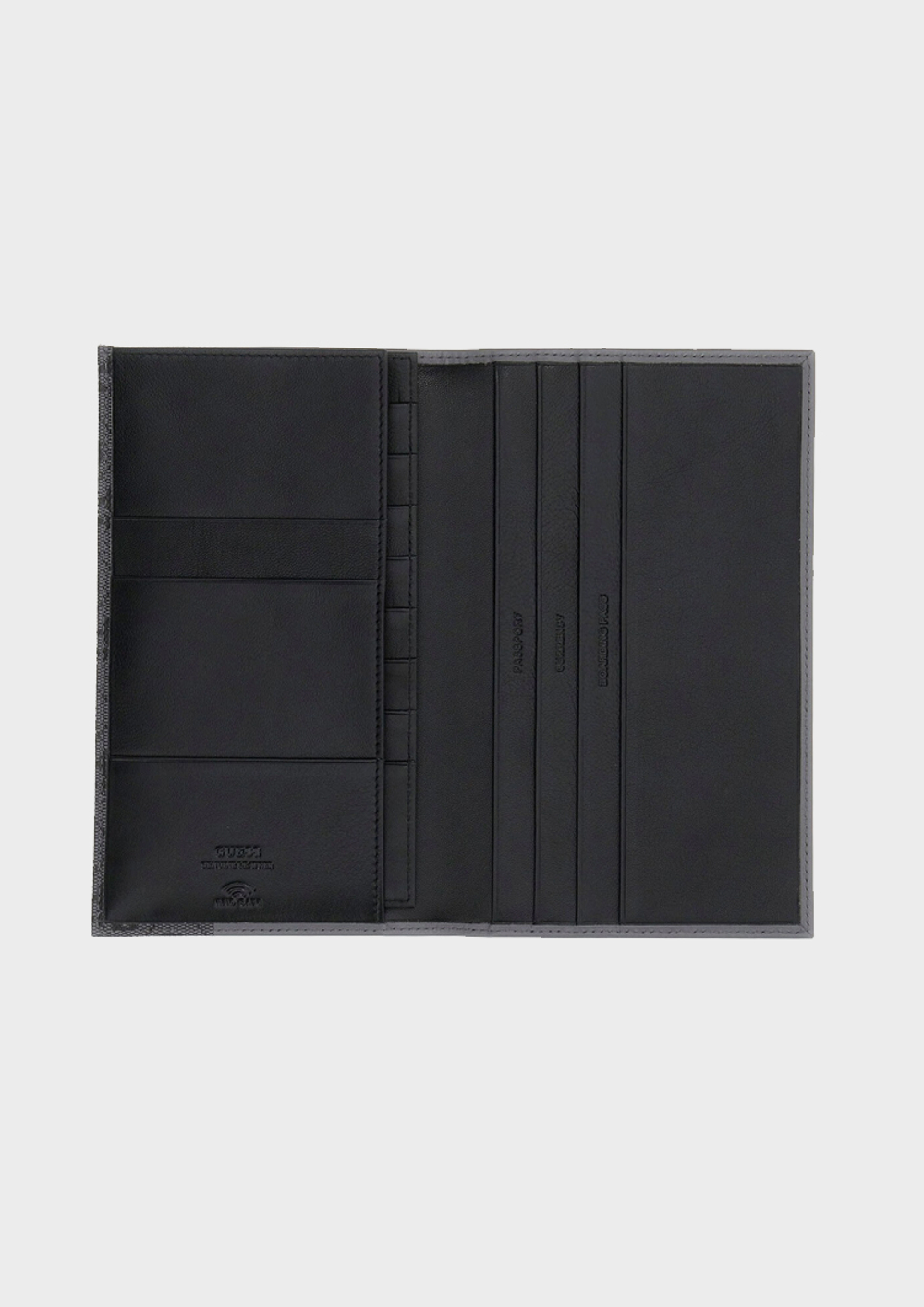 Обложка для паспорта с картхолдером GUESS