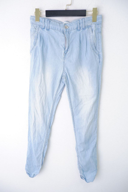 Джинсы Reserved  светлые на 12 лет