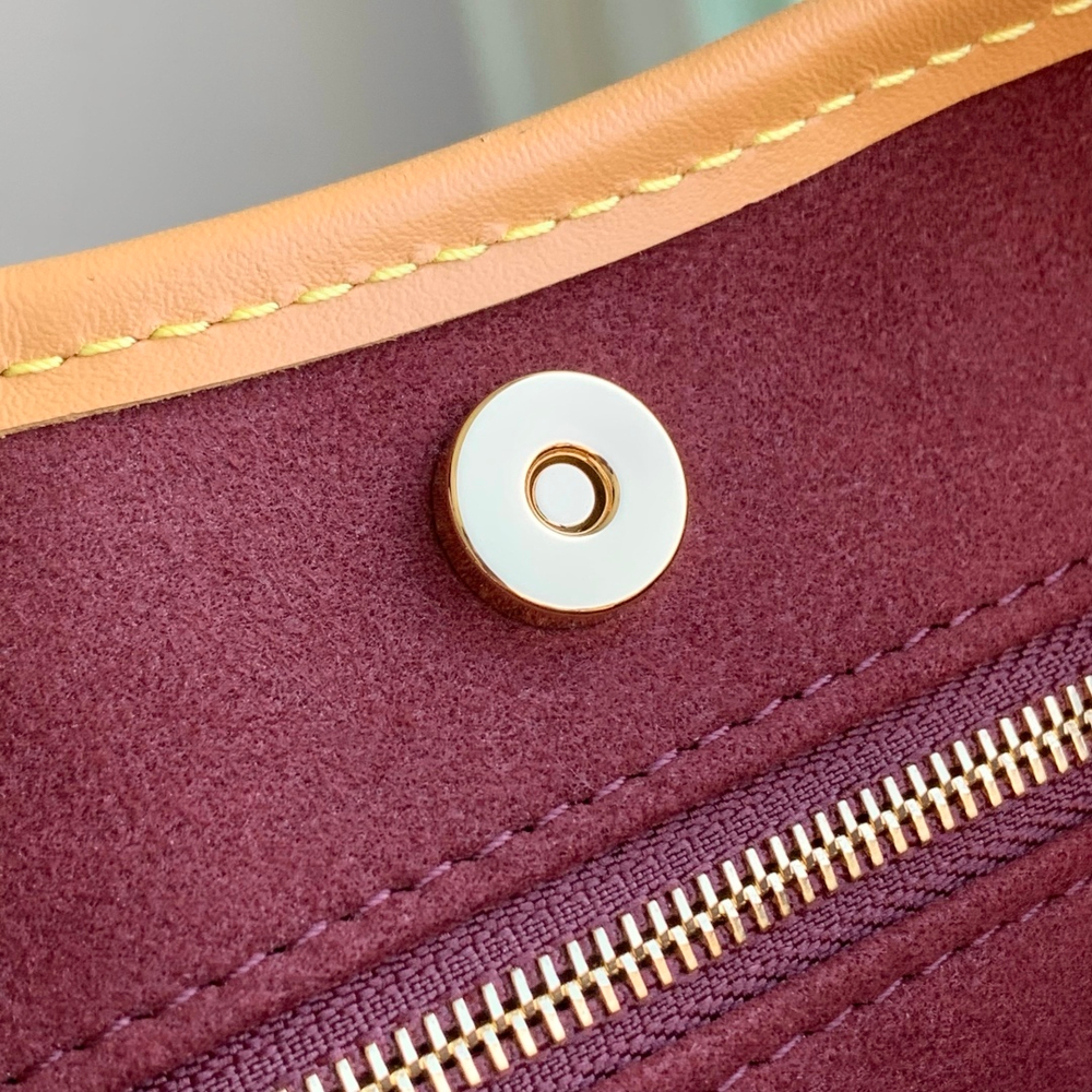 Louis Vuitton CarryAll BB