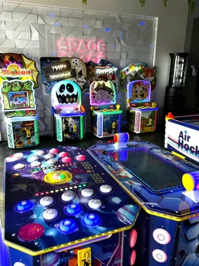 Готовый бизнес: игровая площадка с детскими автоматами 25 м² (автономна, без сотрудников)