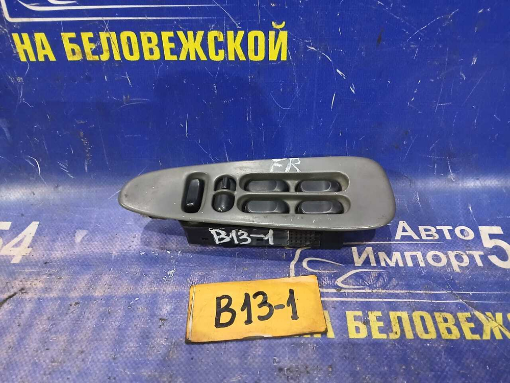 Блок управления стеклоподъемниками NISSAN SUNNY 1990