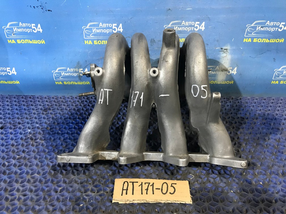 Коллектор впускной TOYOTA CARINA 1990