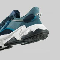  Кроссовки Adidas Originals Ozweego артикул:EF4051 - купить в магазине Дайс