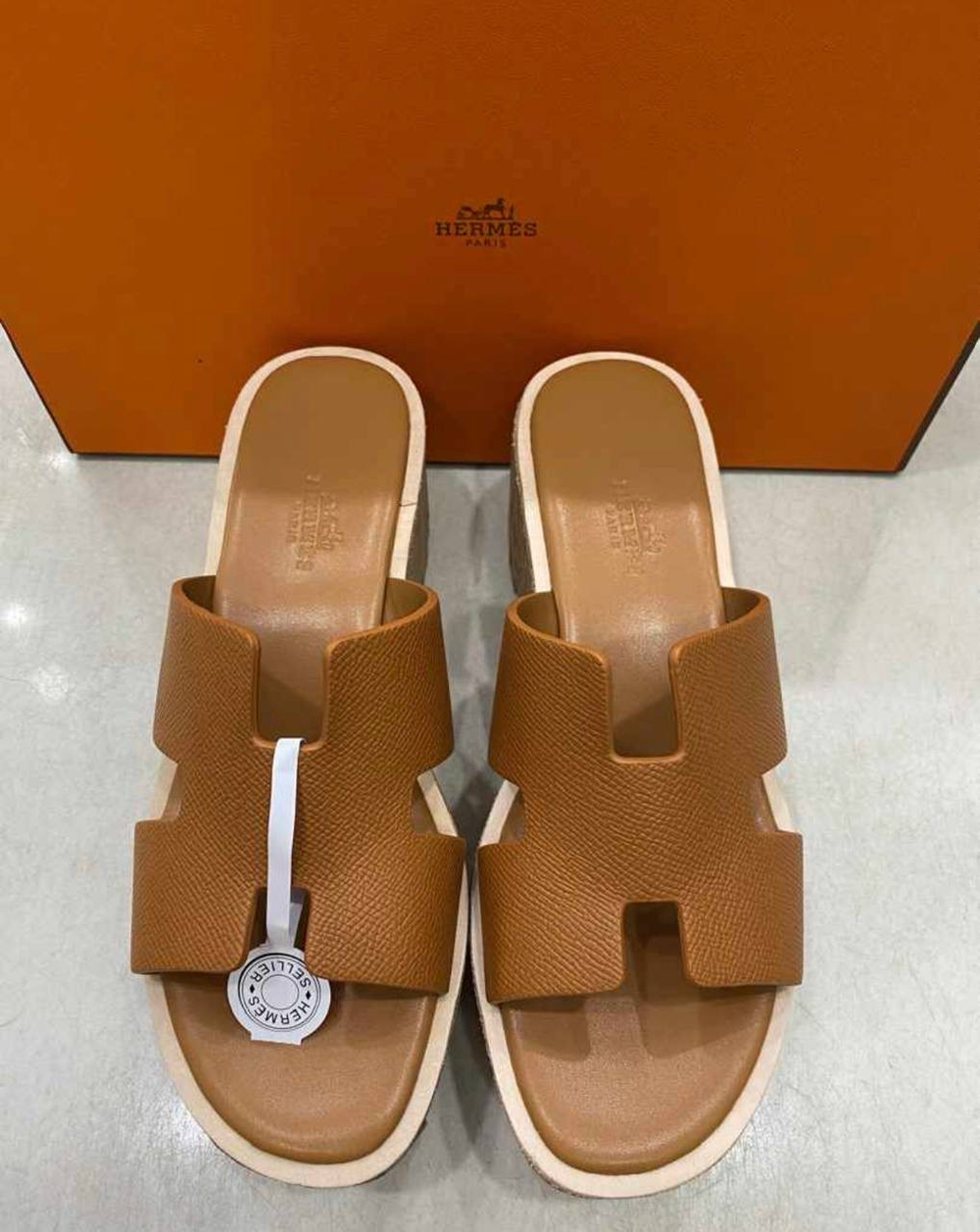 Шлепанцы Hermes
