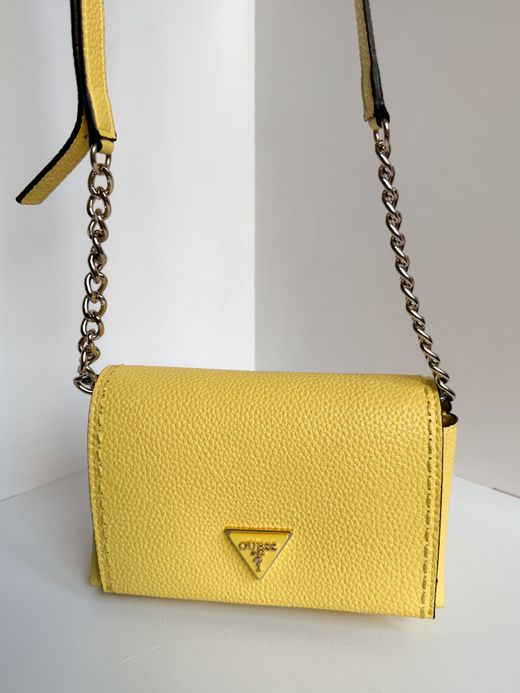 Сумка Guess кожаная