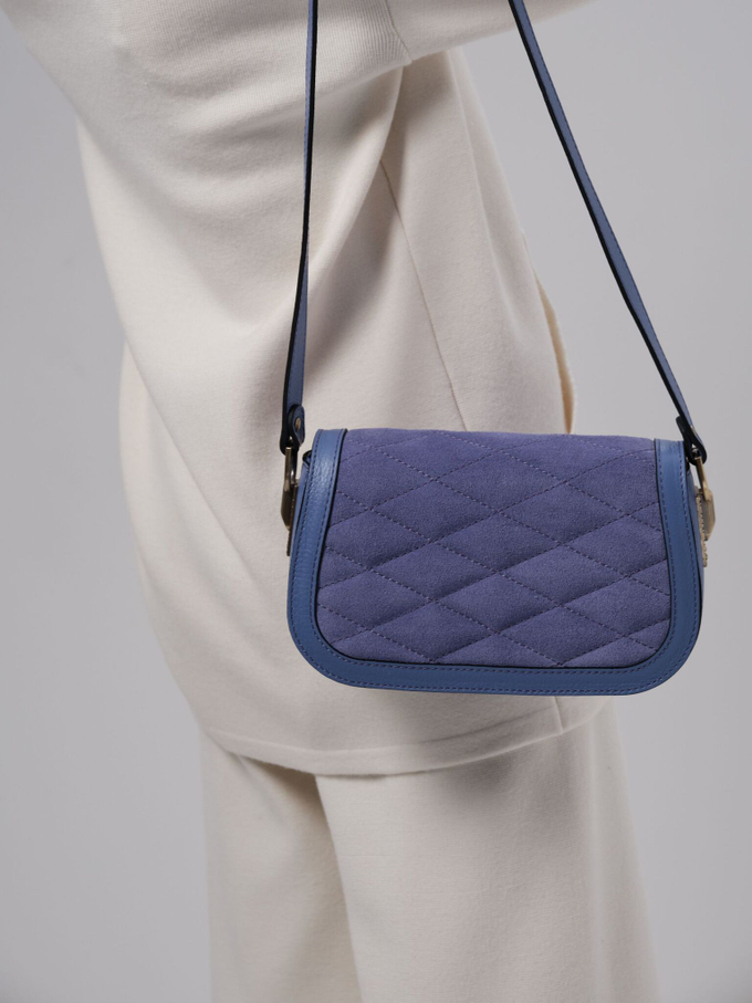 Сумка замшевая на плечо сиреневая