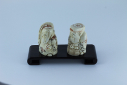 Сет нэцкэ Дзюродзин и Фукурокудзю на подставке